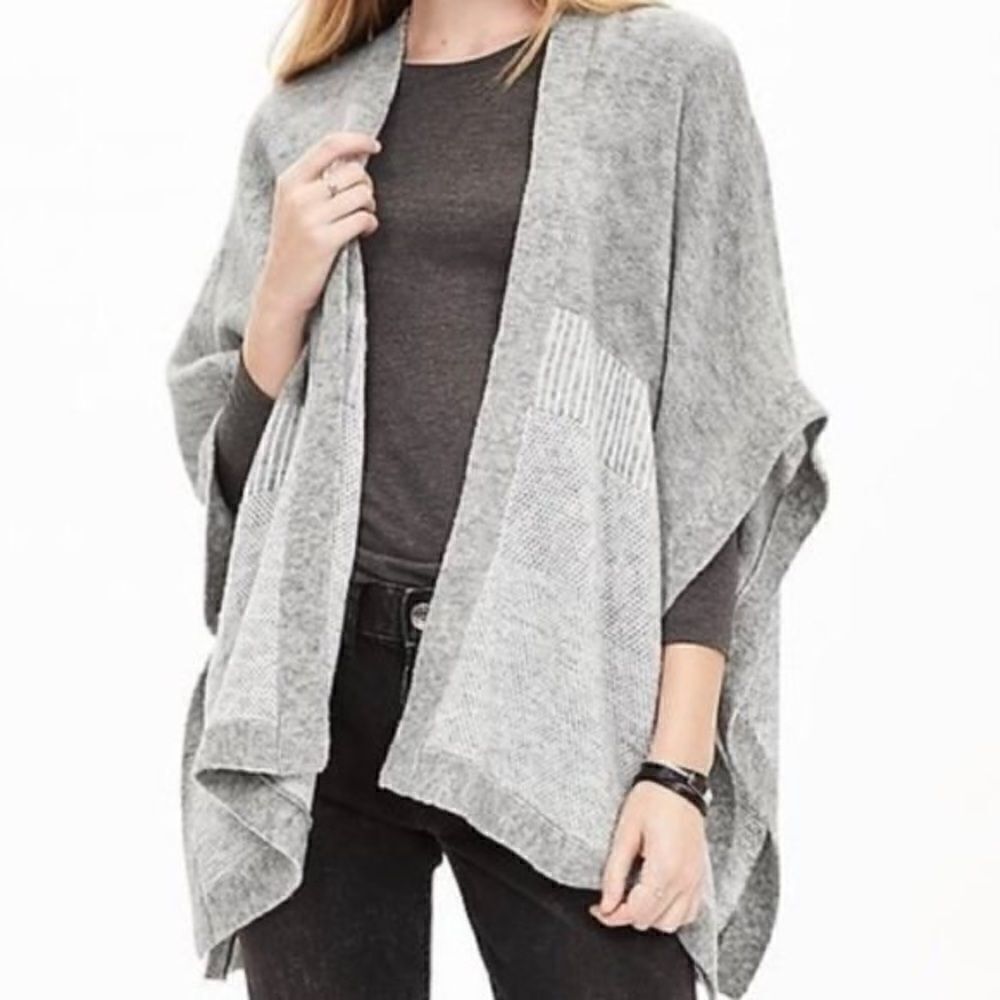 Banana Republic Wool Sleeveless Cardigan Size XS/S